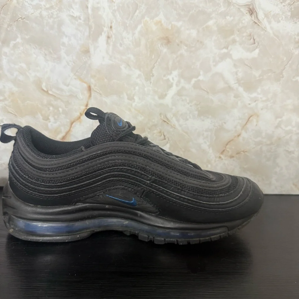 Nike Air Max 97 size 6Y‎